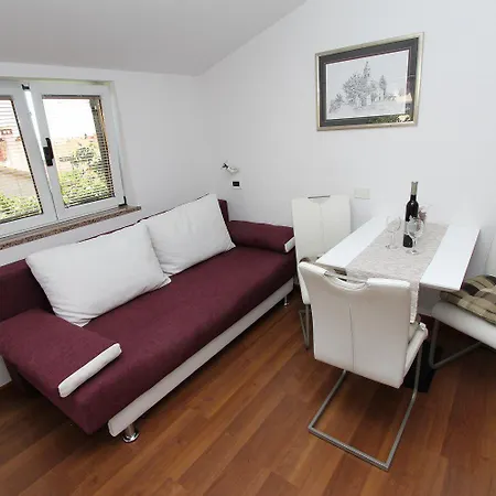 Beeindruckendes Nur 10 Gehminuten Zum Von Mit Grill Rovinj