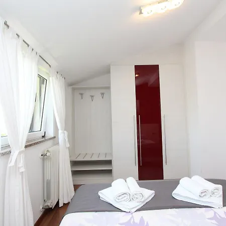 Apartment Beeindruckendes Nur 10 Gehminuten Zum Von Mit Grill