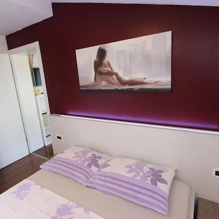 Beeindruckendes Nur 10 Gehminuten Zum Von Mit Grill Apartment