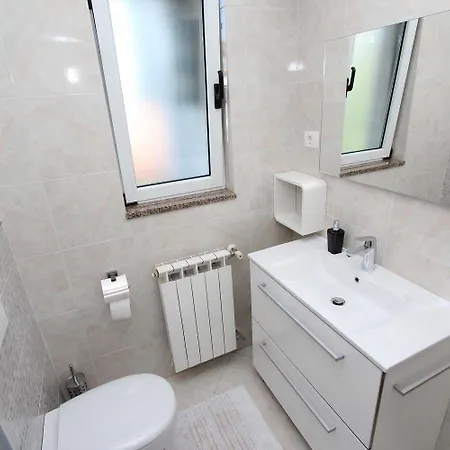 Beeindruckendes Nur 10 Gehminuten Zum Von Mit Grill Apartment Rovinj