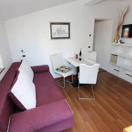 Beeindruckendes Nur 10 Gehminuten Zum Von Mit Grill Rovinj