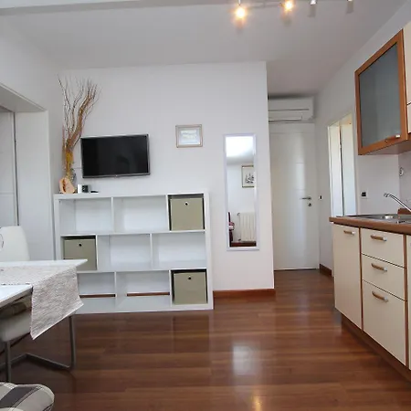 Beeindruckendes Nur 10 Gehminuten Zum Von Mit Grill Apartment