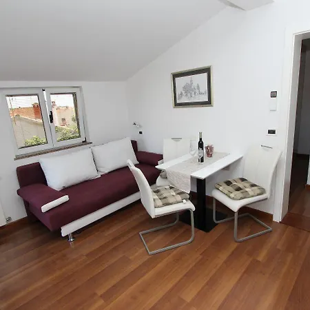 Beeindruckendes Nur 10 Gehminuten Zum Von Mit Grill Apartment Rovinj